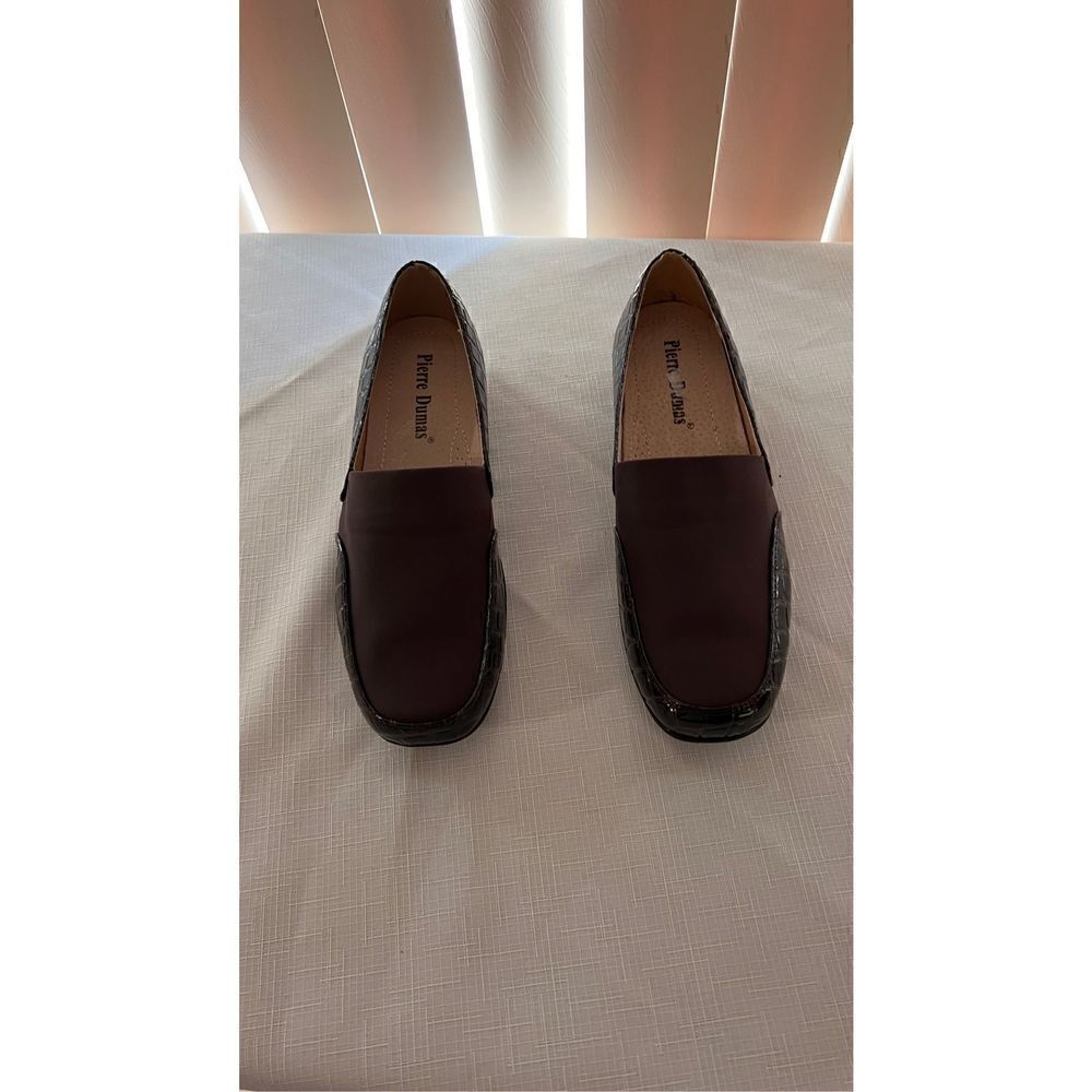 PIERRE DUMAS WOMANS CASUAL BROWN CROC EMBOSSED ELASTIC SLIP ON SHOES SZ 7